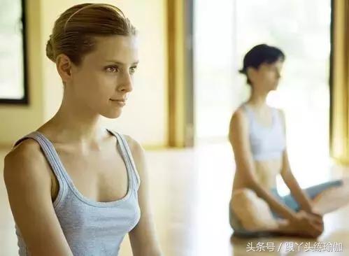 月经期量少吃什么可以加大出血量，月经期间吃什么可以增加月经量（经期血量过少，还可以练瑜伽吗）