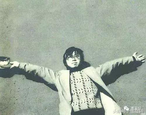 太阳的儿子打一字，太阳的儿子,猜一字（太阳的儿子）