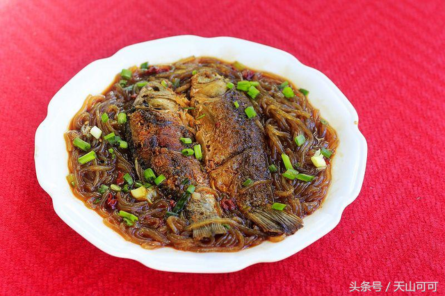 鲫鱼干怎么做好吃，晒干的小鲫鱼怎么做才好吃呢（教你一种最简单最好做的方法）