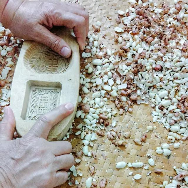 满月回礼给客人什么好，满月礼盒哪六样东西（高州农村办酒席回赠宾客的必备品）