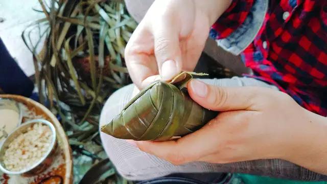 满月回礼给客人什么好，满月礼盒哪六样东西（高州农村办酒席回赠宾客的必备品）