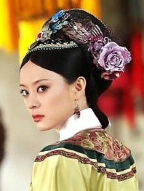 芊羽名字的含义是什么，芊羽这个名字能打多少分（清代时期甄嬛）