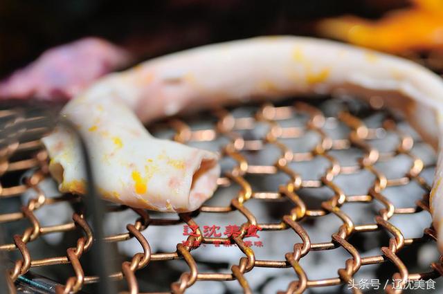 烤油边是什么，烤油边的做法（这家烧烤店特色菜都是最爱）