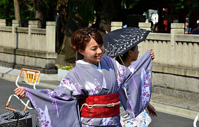 日本人是怎么起名字的，日本人的名字怎么起的（探寻日本人的姓名起源）