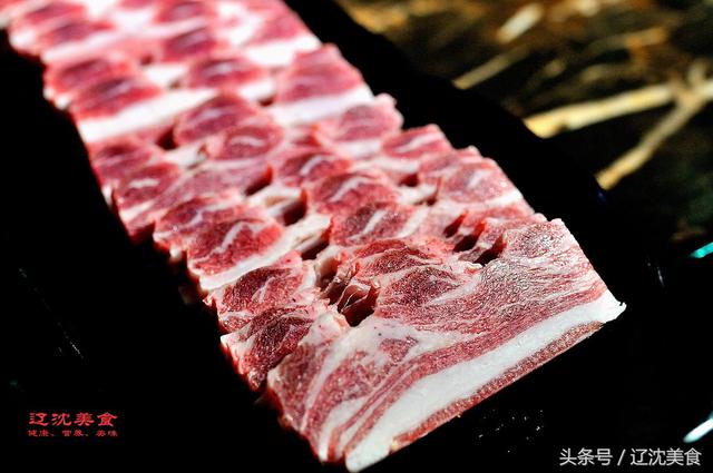 烤油边是什么，烤油边的做法（这家烧烤店特色菜都是最爱）