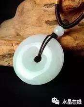 月光石不能乱戴，月光石佩戴禁忌（这些首饰不要让TA碰……）