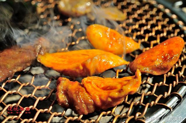 烤油边是什么，烤油边的做法（这家烧烤店特色菜都是最爱）