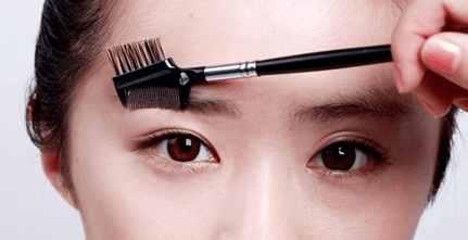 眉毛怎么修才好看，怎样把眉毛修干净（助你修出漂亮的眉毛）