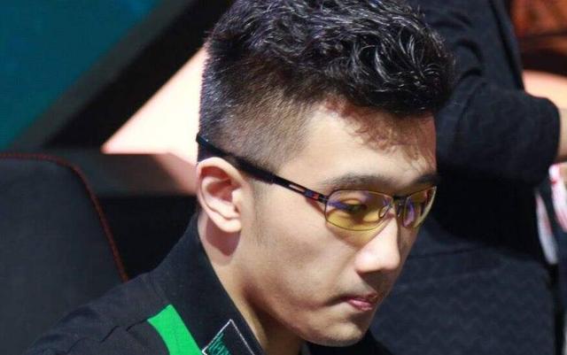 B站克里斯事件是怎么回事，B站科里斯事件（原来克里斯关下门并不是玩笑话）