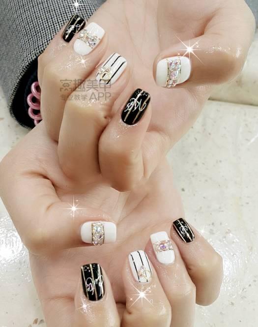 各种线条美甲图片，简约线条美甲图（超百搭的线条美甲）