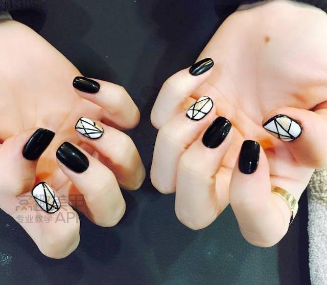 各种线条美甲图片，简约线条美甲图（超百搭的线条美甲）