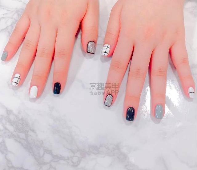 各种线条美甲图片，简约线条美甲图（超百搭的线条美甲）