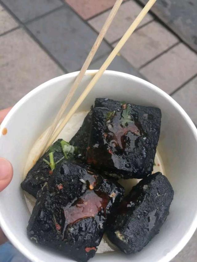 南京狮子桥美食街，南京美食街都有哪些（南京狮子桥——本地人热推的美食街）