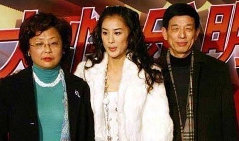 王祖蓝“三高”岳父母不满都写脸上了，李湘的公婆才个个不简单？