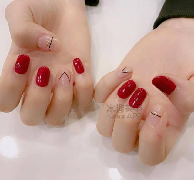 各种线条美甲图片，简约线条美甲图（超百搭的线条美甲）