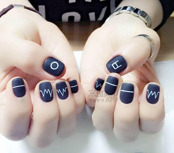 各种线条美甲图片，简约线条美甲图（超百搭的线条美甲）