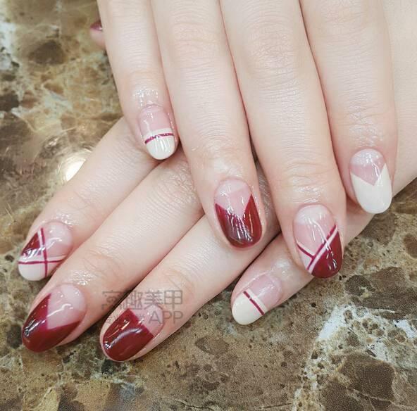 各种线条美甲图片，简约线条美甲图（超百搭的线条美甲）