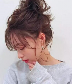 短发怎么编发好看，短发怎么编发好看又简单（短发女生也可以美丽和可爱）