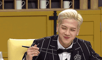 徐刘蔚的外公是谁，徐刘蔚 外公（王嘉尔发文悼念外公却遭谩骂）