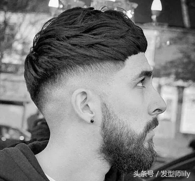 男生锅盖头发型打理步骤，锅盖头发型男怎么剪（男士锅盖发型）