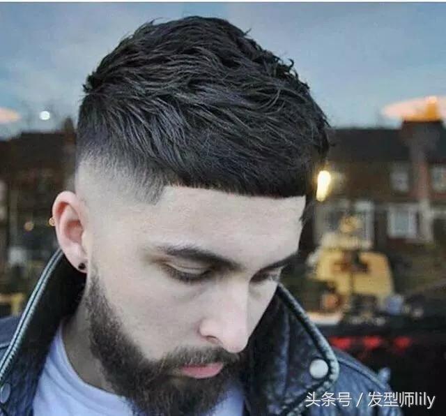 男生锅盖头发型打理步骤，锅盖头发型男怎么剪（男士锅盖发型）