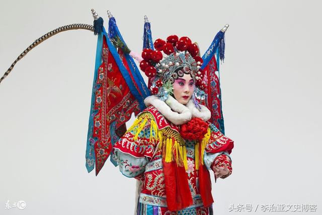 辛酉刀法原版招式详细图解，单刀法选和辛酉刀法（穆桂英和杨七郎谁的武艺高）