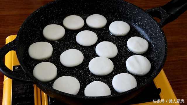 糯米糍粑的做法，怎么做糍粑（手把手教你做红糖糍粑）