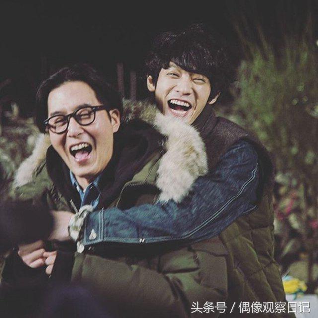 柳海镇running man，柳海镇（韩国演员金柱赫昨天设灵生前挚友前来哀悼）