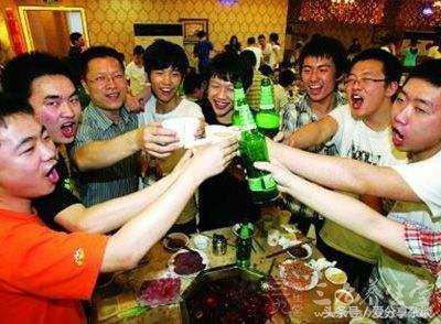 解酒的最快方法 15分钟就有效，酒后难受9个缓解的办法（喝酒前吃这些千杯不醉）