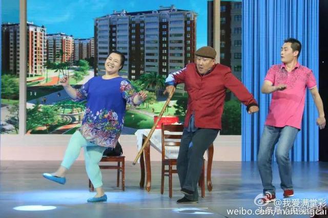 毫无才艺的人能表演什么，有哪些适合没有才艺的人的年会表演（想展现自己但才艺特长全无怎么办）