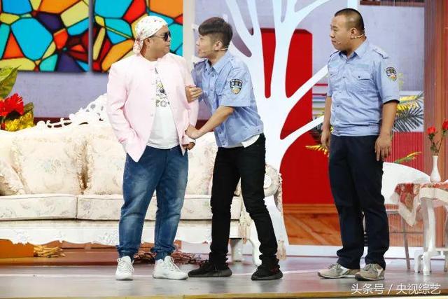 毫无才艺的人能表演什么，有哪些适合没有才艺的人的年会表演（想展现自己但才艺特长全无怎么办）