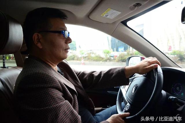 大头虾是什么意思，广东话大头虾的意思（《听迪粉说》第九期）