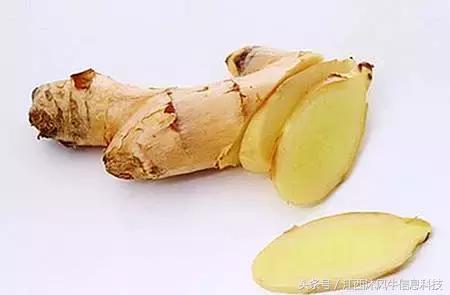 怎样去掉脚上的老茧再不复发，如何去脚上的死皮老茧（冬天手足干裂？一招教你搞定）