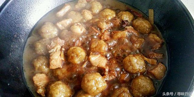 正宗安庆山粉圆子烧肉的做法，地方特色名菜山粉圆子烧肉