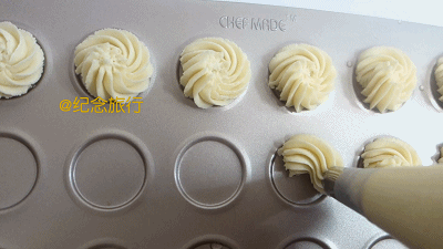 烤饼干不垫油纸可以吗，烤饼干可以不用吸油纸吗（新手需要买很多烘焙工具）