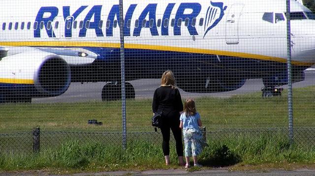 航班取消了会另外安排航班吗，航班取消后是改签还是重新买票（如果面对航班被临时取消）