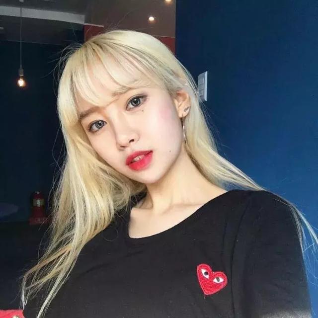 简约高级感头像，简约高清高级感干净系列  韩系女头微信（韩系女头，相遇是很奇妙的事）