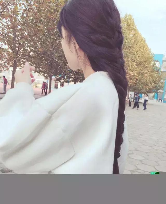 简约高级感头像，简约高清高级感干净系列  韩系女头微信（韩系女头，相遇是很奇妙的事）