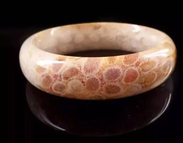 招财的宝石有哪些，带三个不多一个嫌少（您首先想到的是哪个宝石）