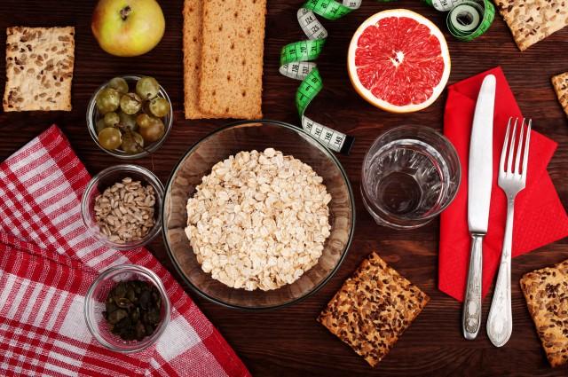 吃燕麦片的禁忌，食用燕麦的注意事项（燕麦片的功效与作用及禁忌）