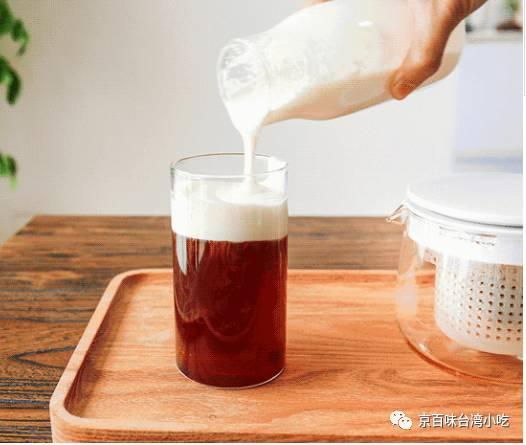 奶盖的做法步骤，奶盖的做法和步骤（在家也能做出厚薄均匀）