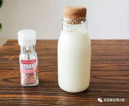 奶盖的做法步骤，奶盖的做法和步骤（在家也能做出厚薄均匀）