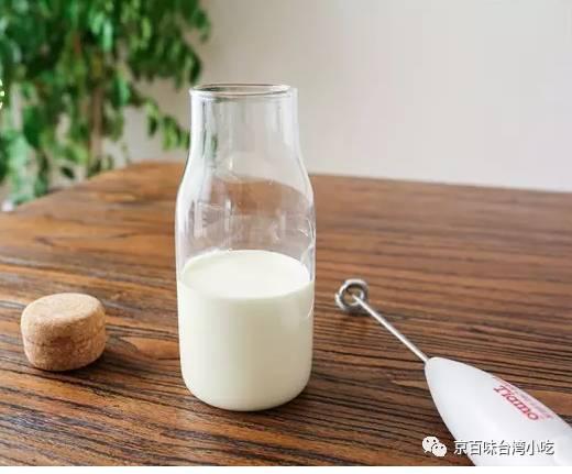 奶盖的做法步骤，奶盖的做法和步骤（在家也能做出厚薄均匀）