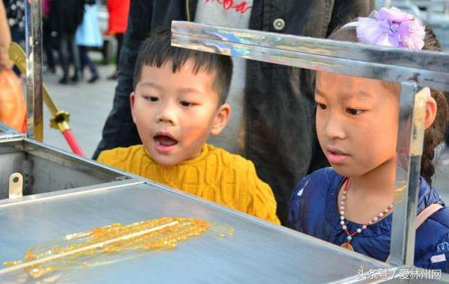 白糖可以做糖人吗，林州：老人靠一流画技画糖人