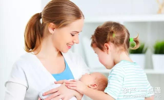宝宝厌奶期的症状及解决办法，宝宝厌奶期的症状及解决办法婴儿几个月能竖着抱（这是我见过的最走心的回答）