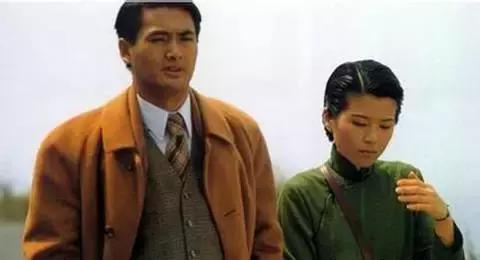 张爱玲经典语段，张爱玲经典语集（张爱玲在哪些书里写过自己的爱情）