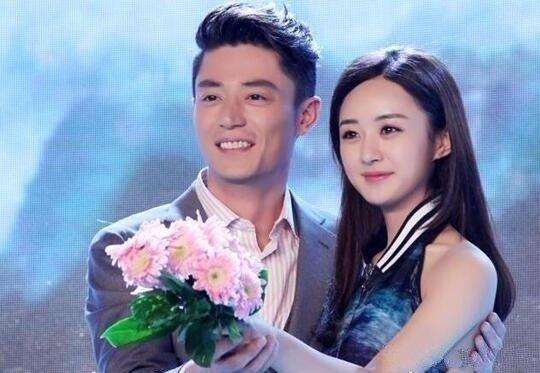 赵丽颖何炅拍照深情相拥超甜蜜，颖宝原来拥抱过这么多男神