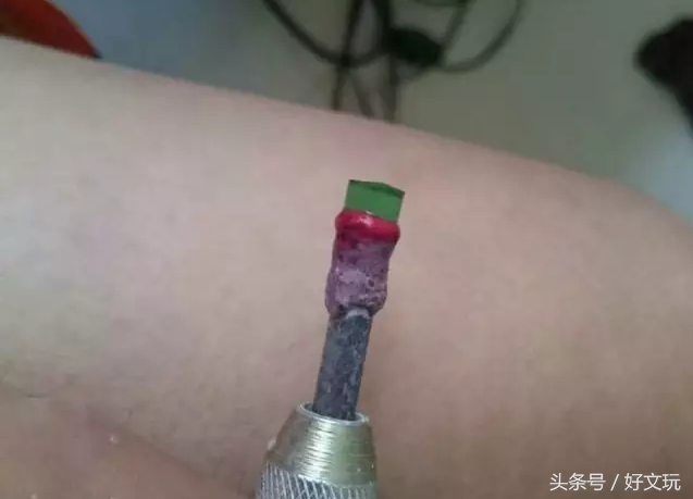 1克拉钻石戒指制作教程，世界上最穷的国家挖出超大号钻戒