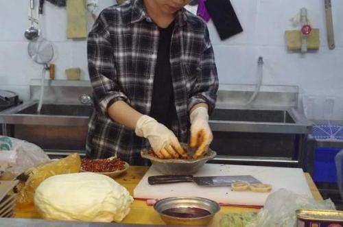 麻油是花椒油吗，米线用的麻油是藤椒油吗（这种油的用法你真的知道吗）