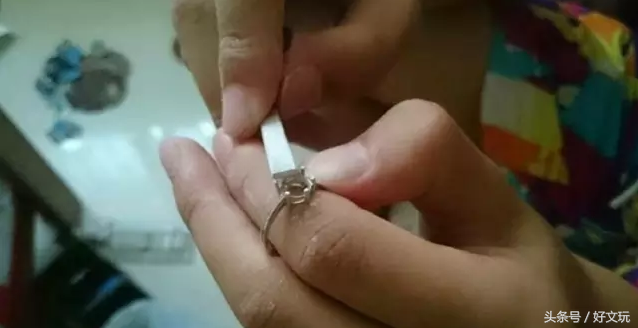 1克拉钻石戒指制作教程，世界上最穷的国家挖出超大号钻戒